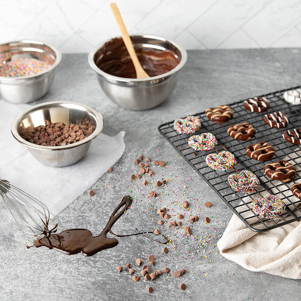 GFP Mothers Day Pretzels Gift Basket - 6